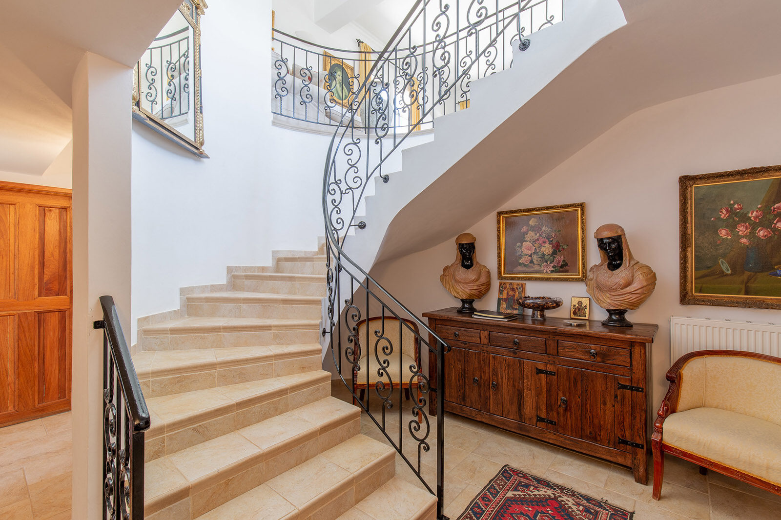 entrance-hall Entrance Hall at the luxury Villa Loukia in Kefalonia