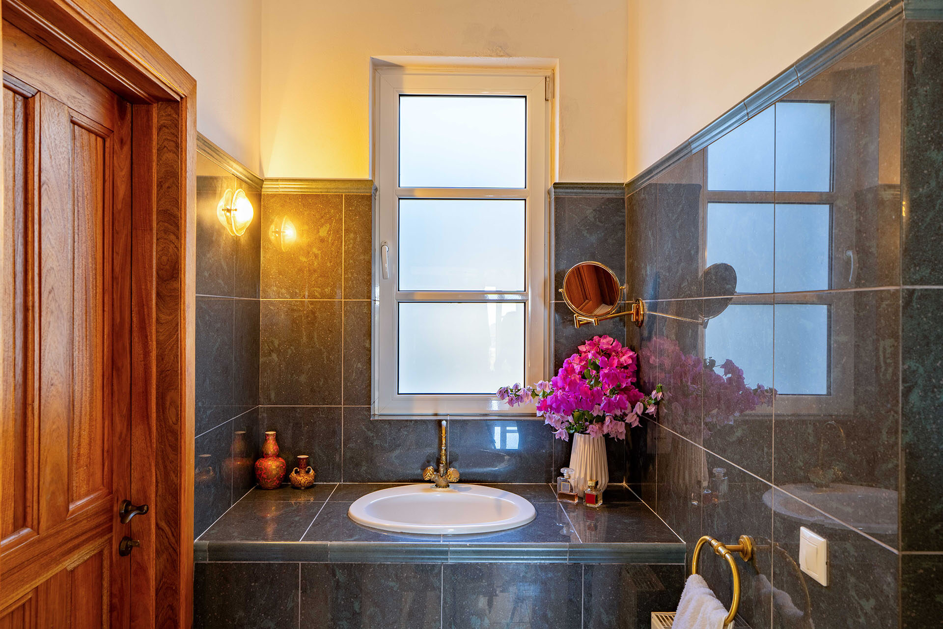 villa-loukia-gerasimos4 bathroom-gerasimos