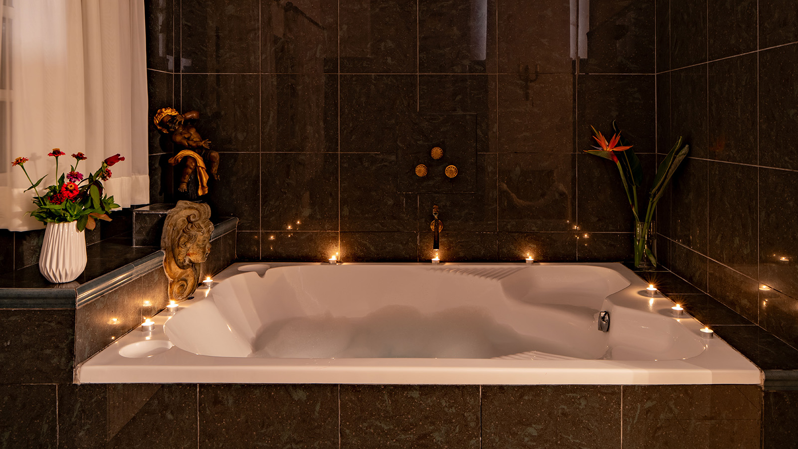 Luxury bathroom at villa loukia-kefalonia
